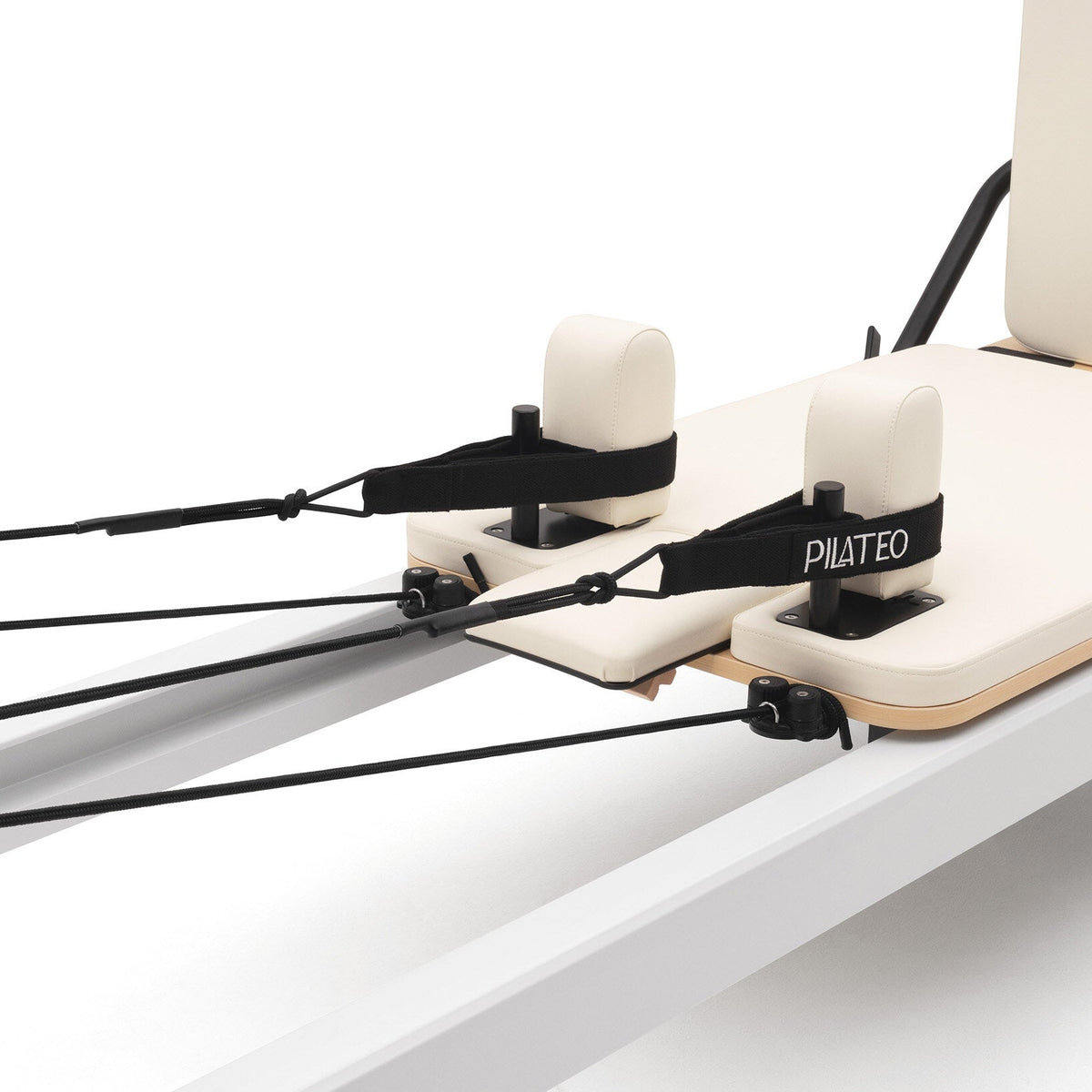 Pilates Reformer Studio Aluminium, rivestimento bianco latte – cinghie Pilateo