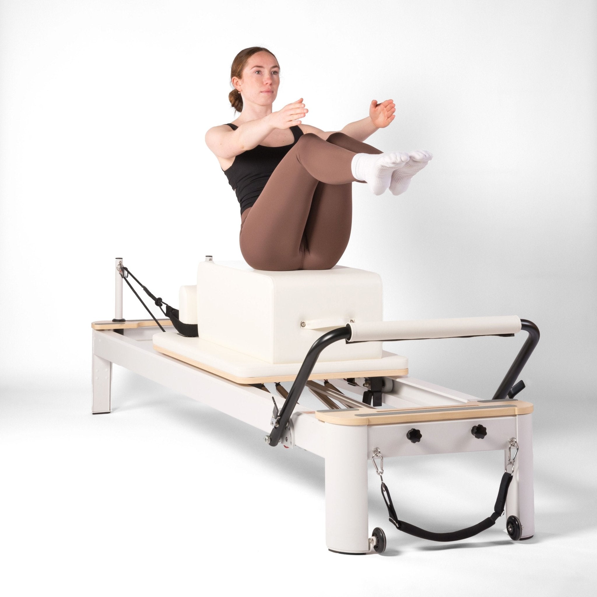 pilates reformer alluminio e similpelle beige