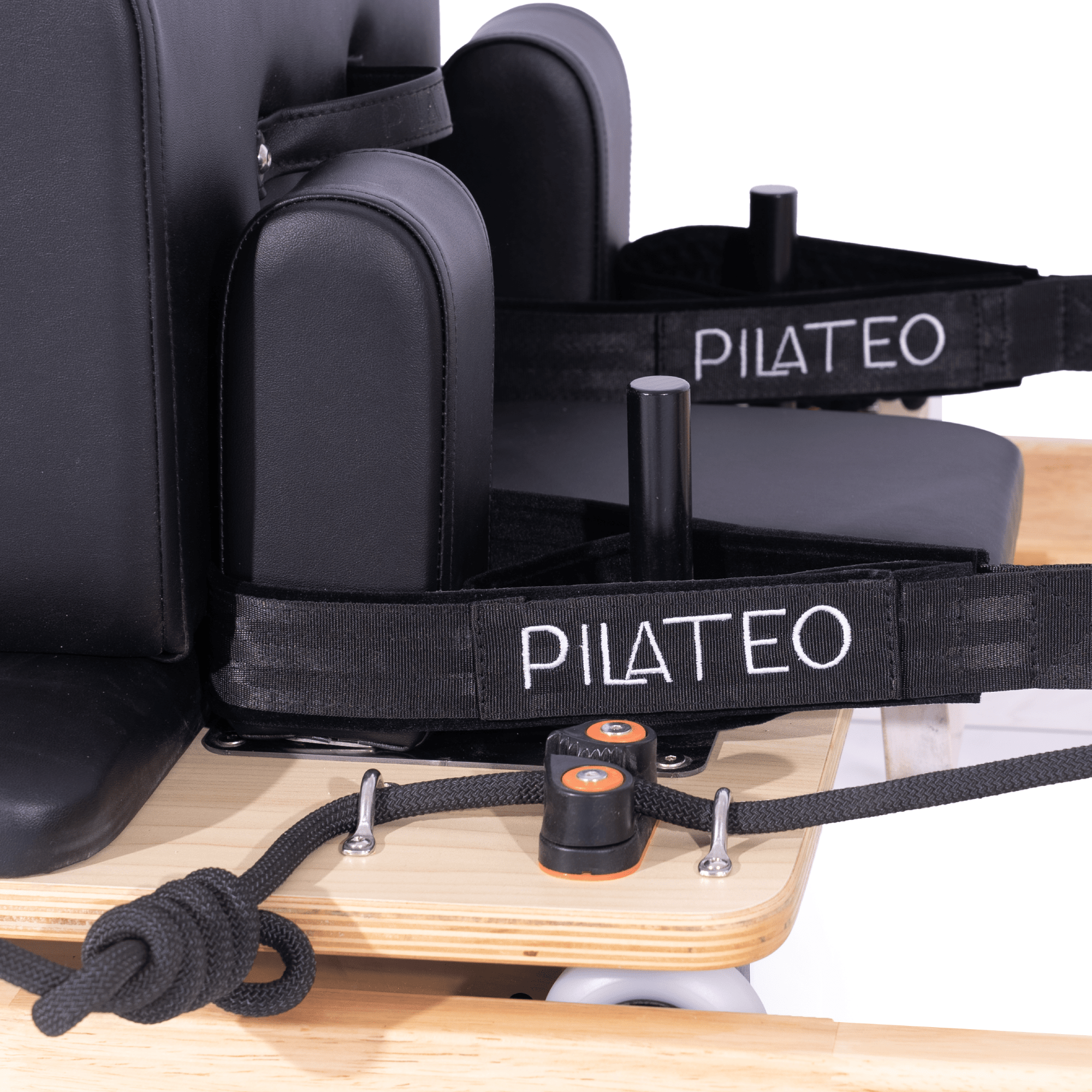 poggiaspalle e cinghie di Pilates reformer
