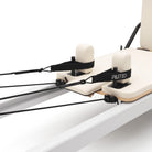 Pilates Reformer Studio Aluminium, rivestimento bianco latte – cinghie Pilateo