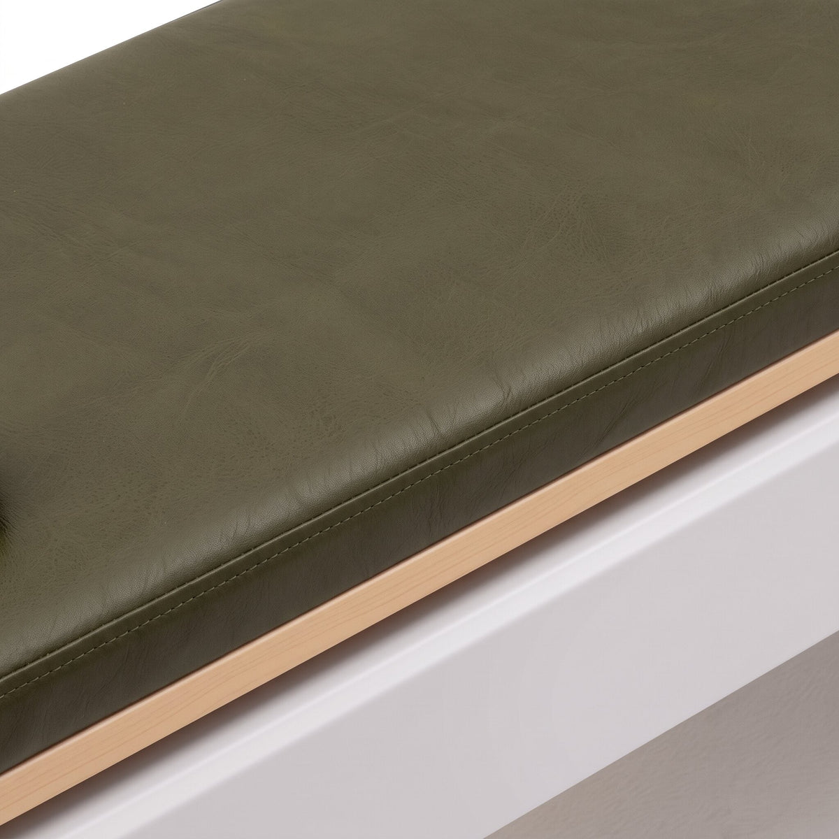 Pilates Reformer Studio Aluminium, rivestimento oliva – telaio in alluminio e rivestimento in similpelle vegana