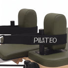 Pilates Reformer Studio Aluminium, rivestimento oliva – poggiaspalle e cinghie