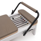 Pilates Reformer Studio Aluminium, rivestimento tortora – molle e barra piedi regolabile