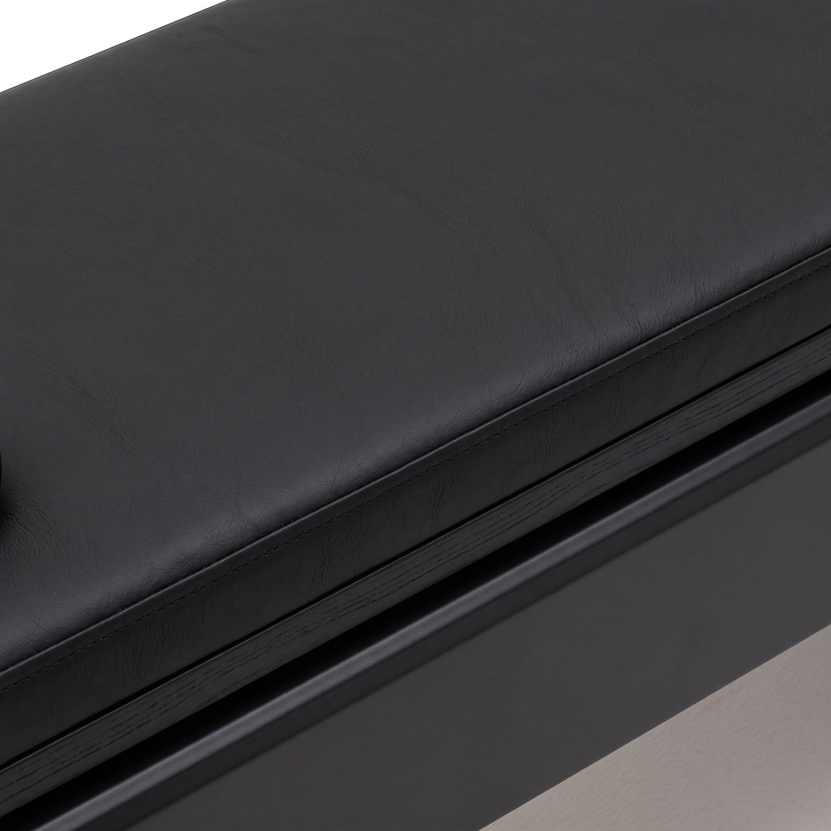Pilates Reformer Studio Aluminium total black – dettaglio del rivestimento