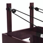 Pilates Reformer Studio Prestige, rovere finitura noce, rivestimento bordeaux – montanti delle carrucole