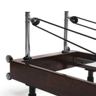 Reformer Pilates pieghevole Flexi, legno espresso fumé, rivestimento bianco latte – montanti delle carrucole