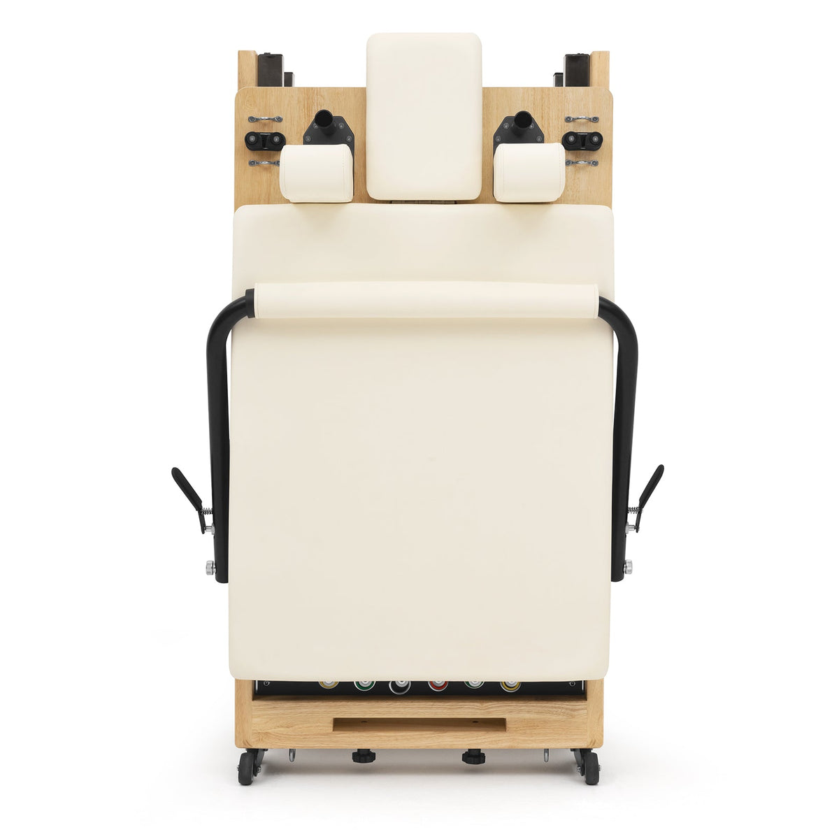 Reformer Pilates pieghevole Flexi, legno naturale, rivestimento bianco latte – chiuso e riposto in verticale