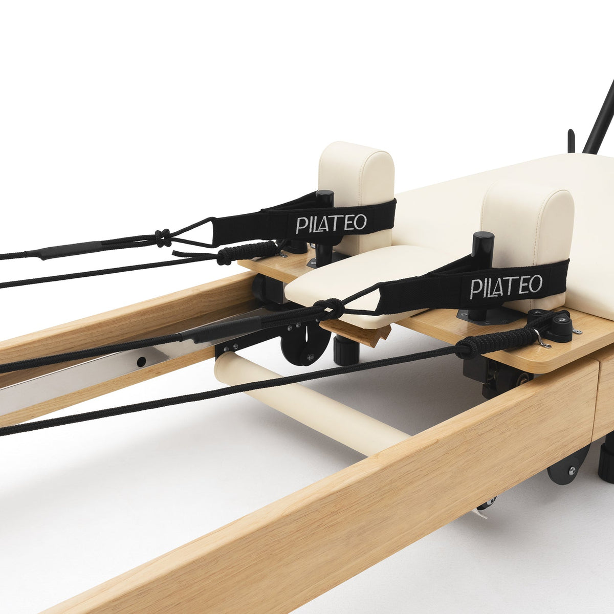 Reformer Pilates pieghevole Flexi, legno naturale, rivestimento bianco latte – carrello con poggiaspalle